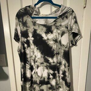 Black and white marbled Hooded dress size XL